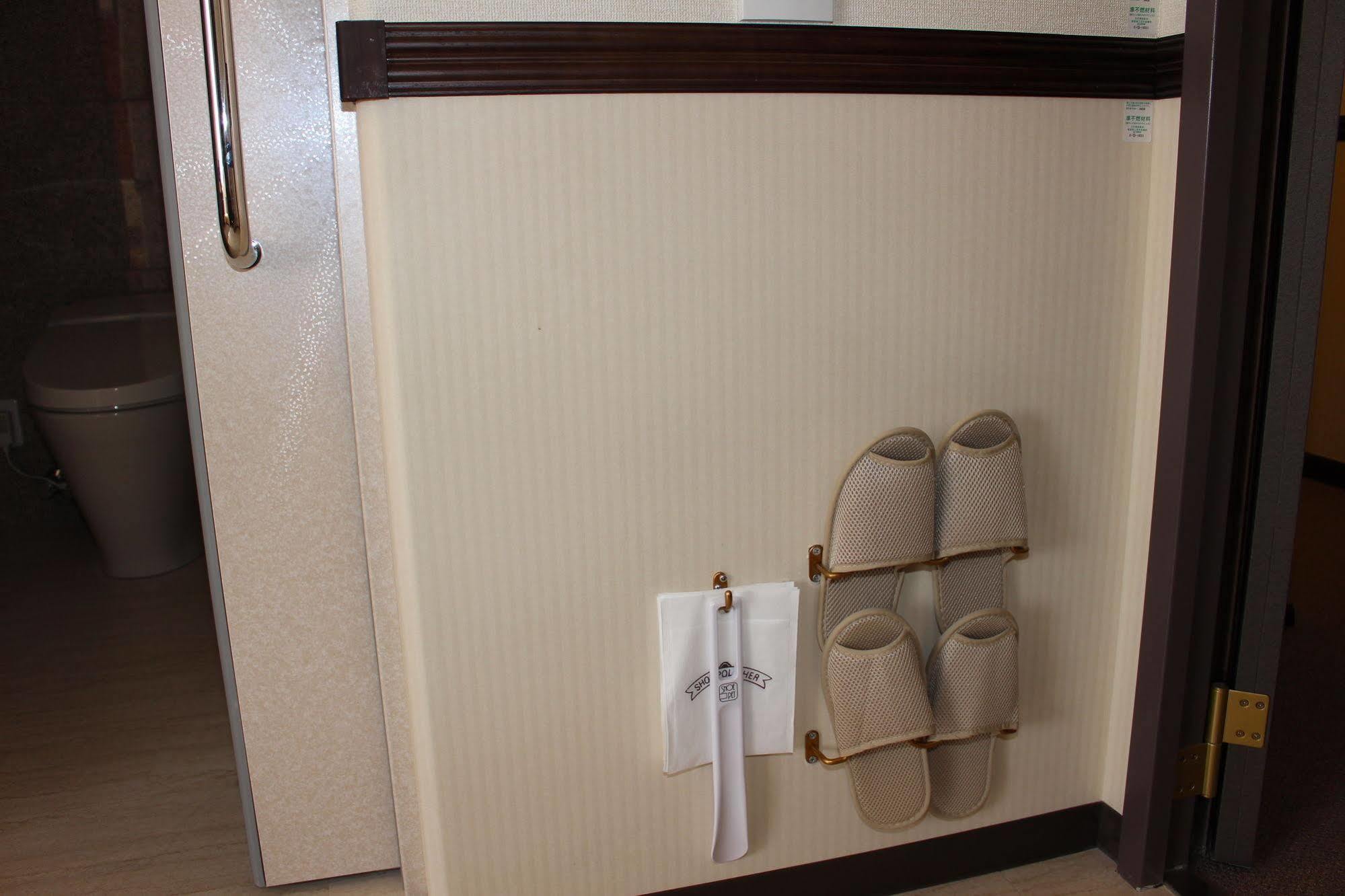 Toyoko Inn Sendai-Eki Nishi-Guchi Chuo Exterior photo